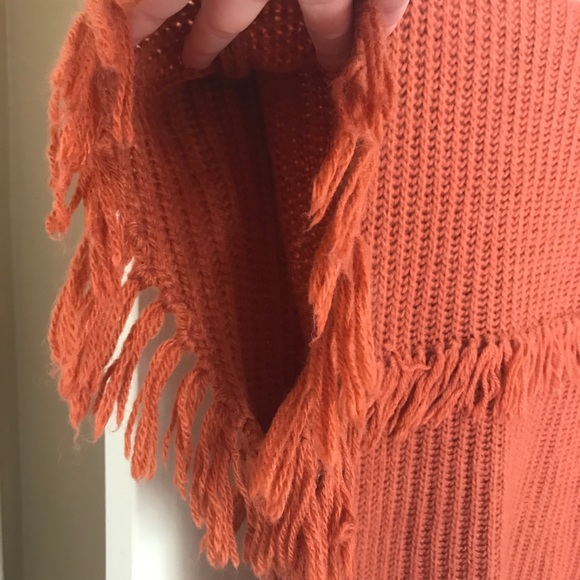 Chelsea & Violet Fringe Sweater - Picture 2 of 7